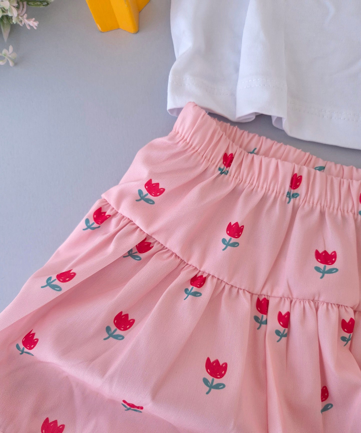 Tulip Garden Set