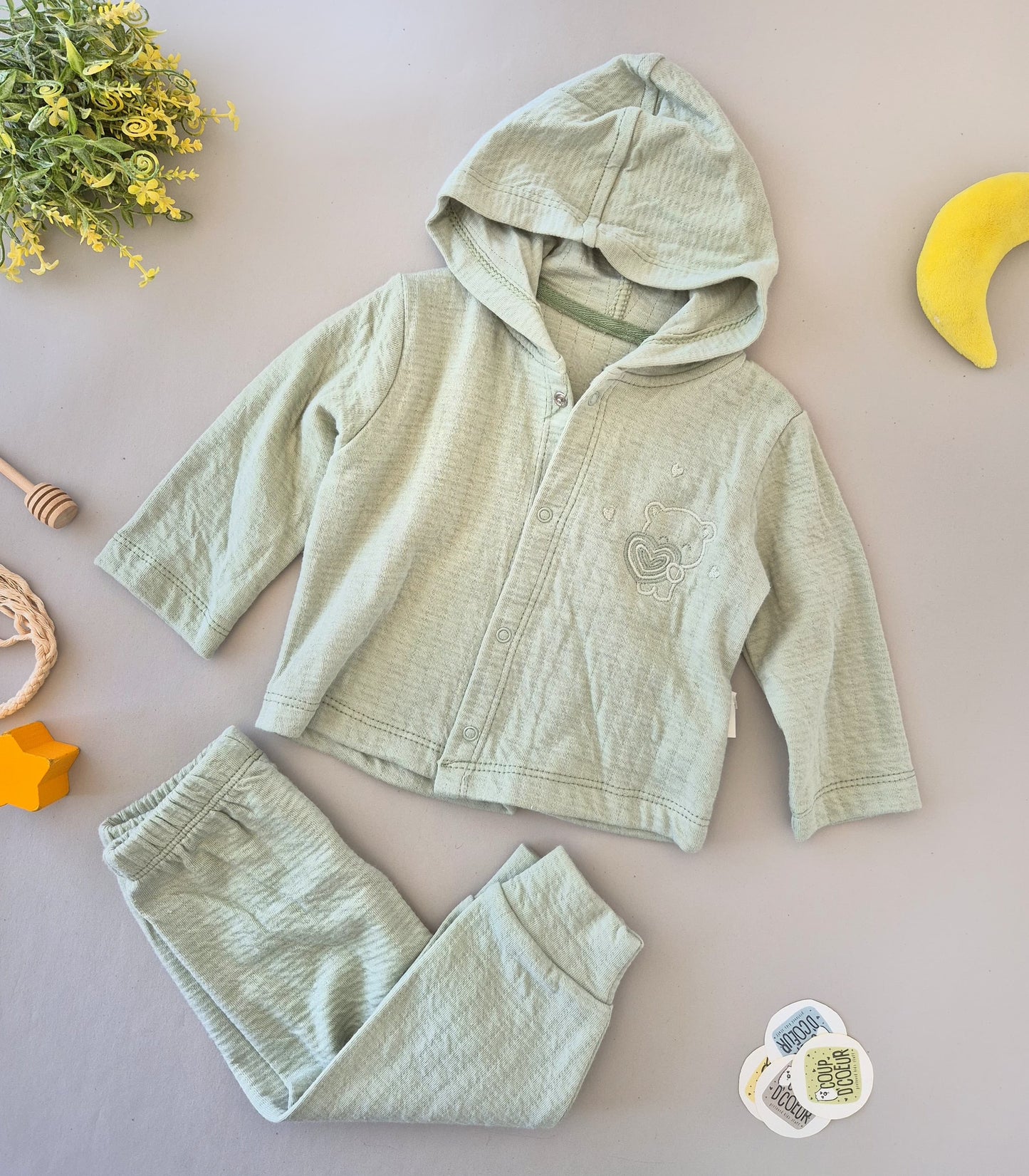 Easy To Wear-Green