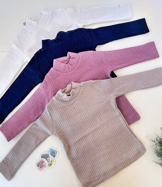 Wintery Basic Top(size fits smaller)