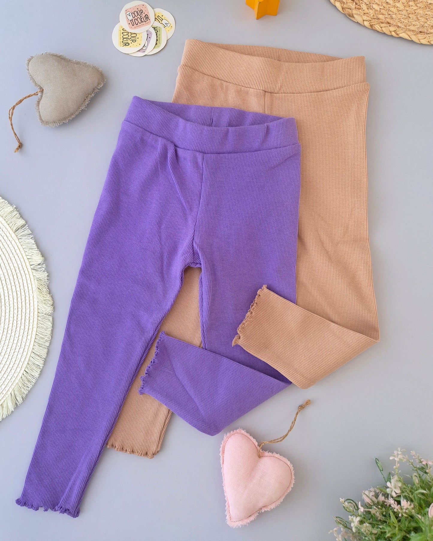 Ribbed Lettuce-Hem Leggings
