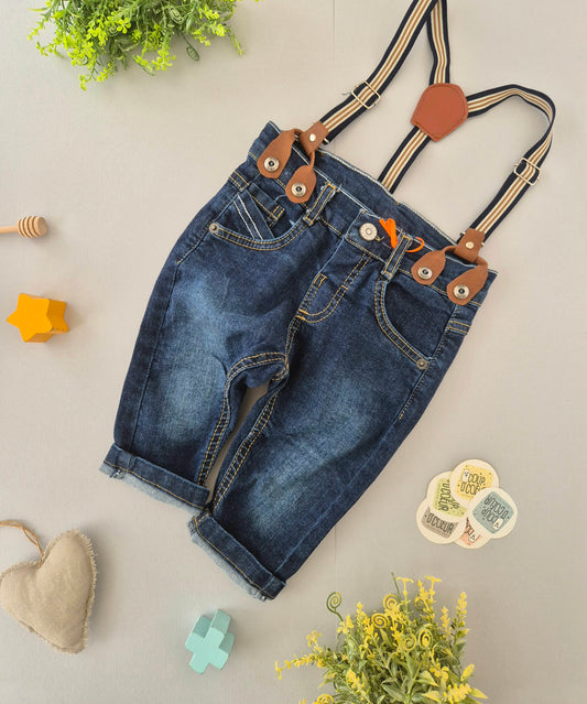 Jeans with suspenders