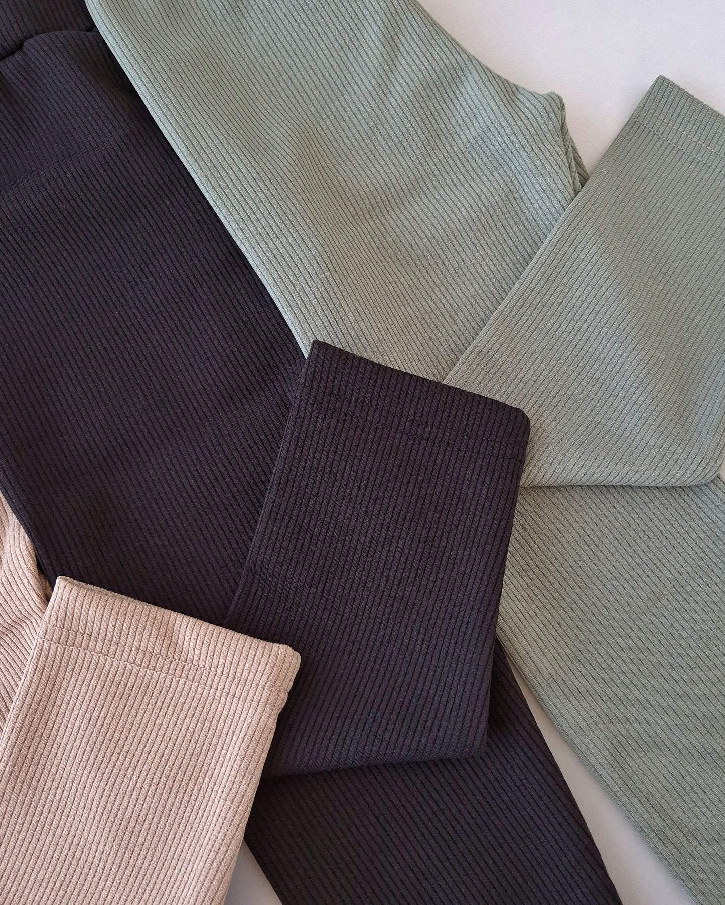 Effortless Basics Leggings
